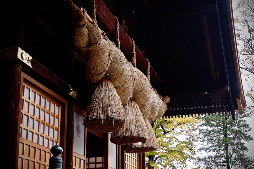 Fat rice straw shimenawa at Suwa Taisha Akimiya in Suwa City Nagano