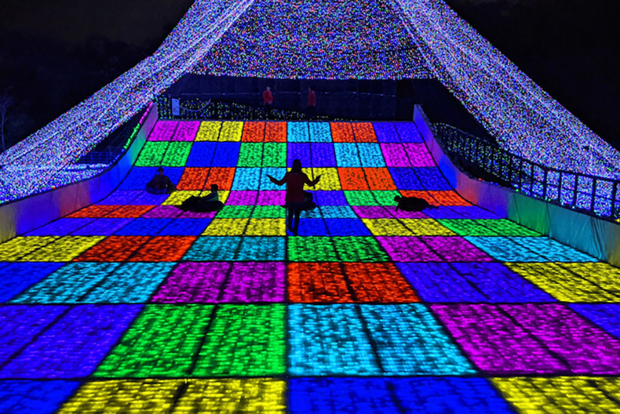 Yomiuriland Jewelluminations ski slope slide