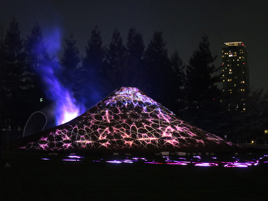 Tokyo Midtown hanami illumination of Mt. Fuji