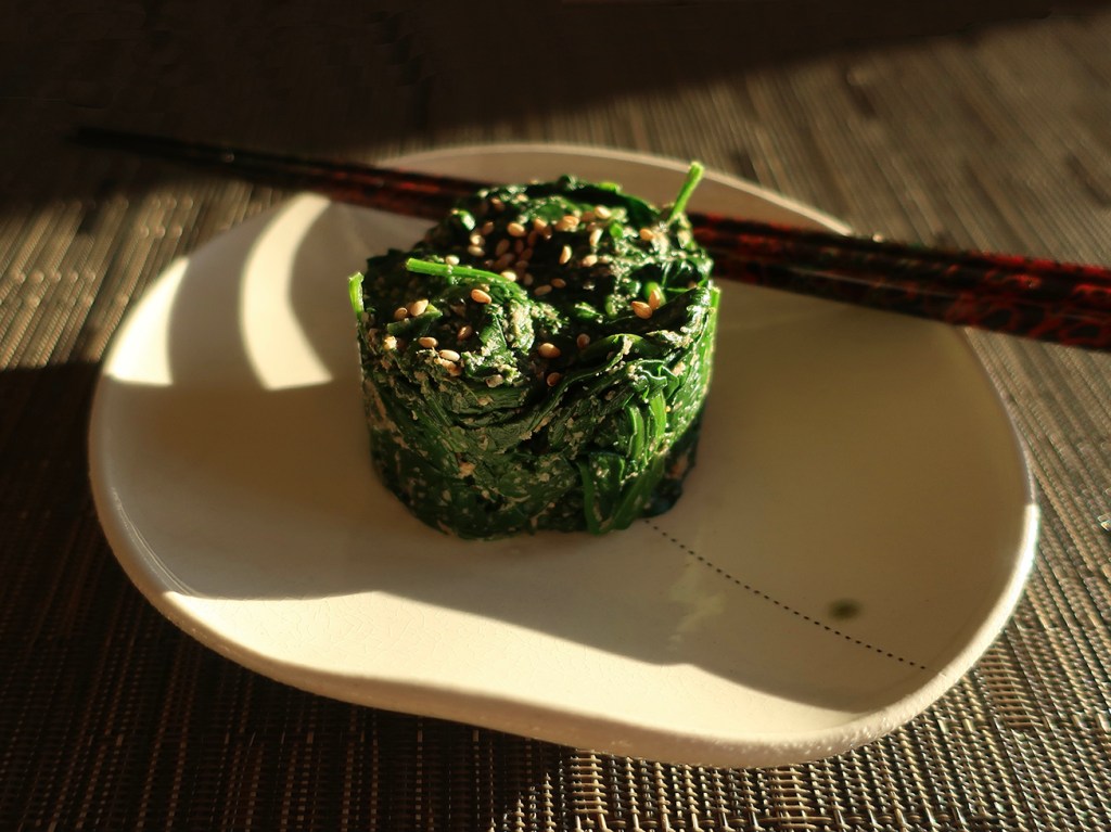 Japanese sweet spinach with sesame seeds horenso goma-ae