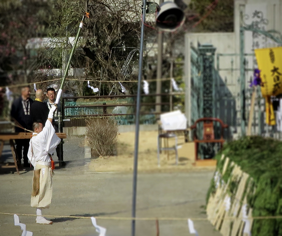 Lighting the bonfire at Hiwatari Matsuri at Mt. Takao