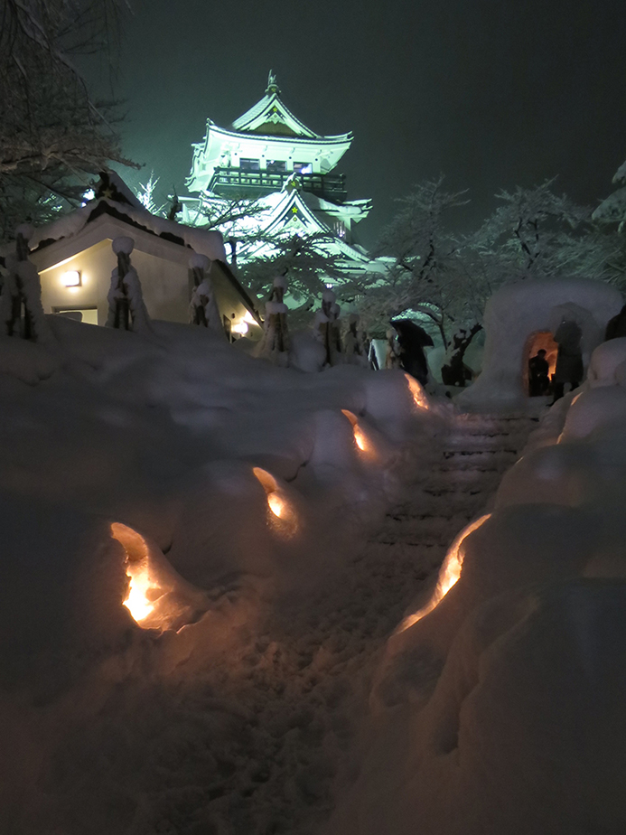 Yokote Castle and lighted igloos at the Kamakura Matsuri